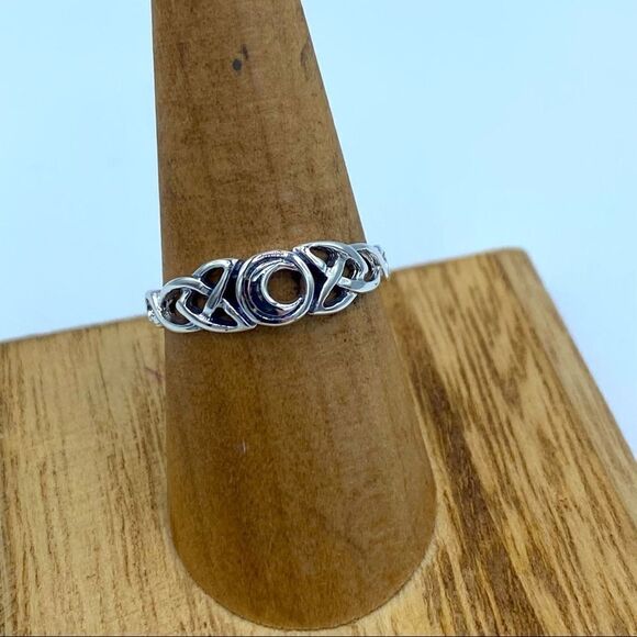 Sterling Silver Celtic Moon Ring Sizes 6,8,9 - Picture 2 of 7
